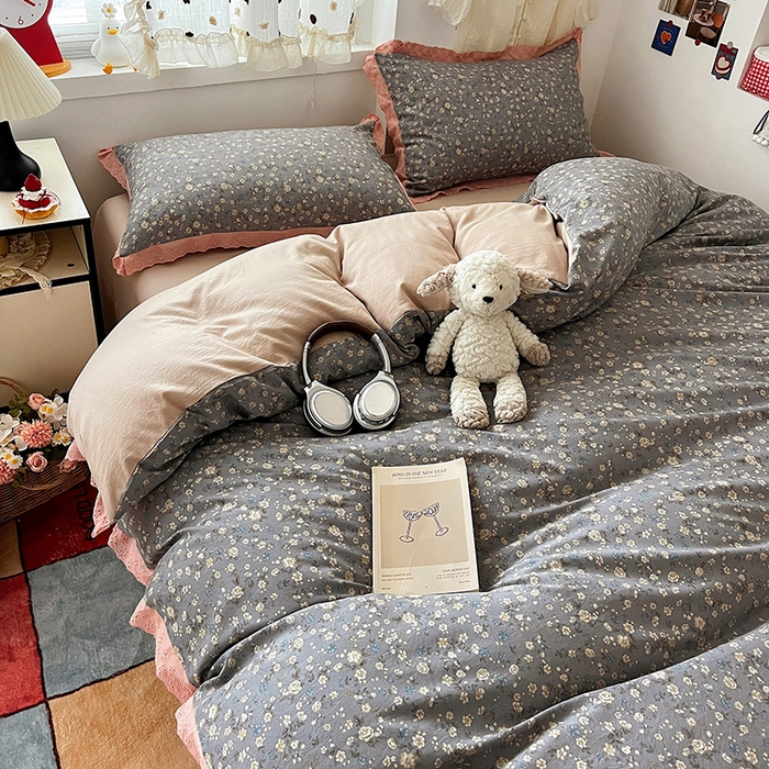 91家纺网 家纺一手货源 找家纺 逸林家纺《原希尔顿逸林》 2026新款春款古法水洗棉法式全棉花边四件套森系花边款四件套 桐秋兰