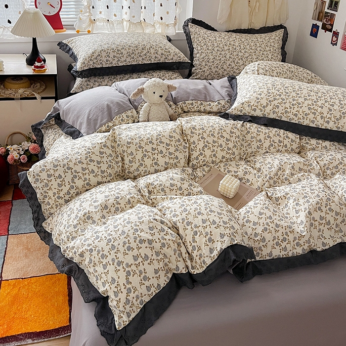 91家纺网 家纺一手货源 找家纺 逸林家纺《原希尔顿逸林》 2026新款春款古法水洗棉法式全棉花边四件套森系花边款四件套 兰溪