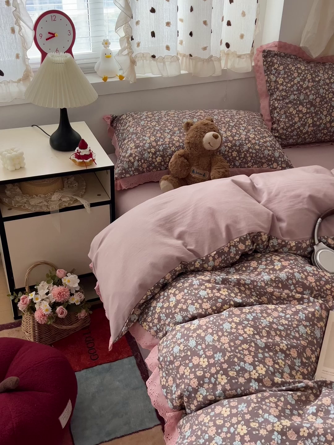 91家纺网 家纺一手货源 找家纺 逸林家纺《原希尔顿逸林》 2026新款春款古法水洗棉法式全棉花边四件套森系花边款四件套 漫野