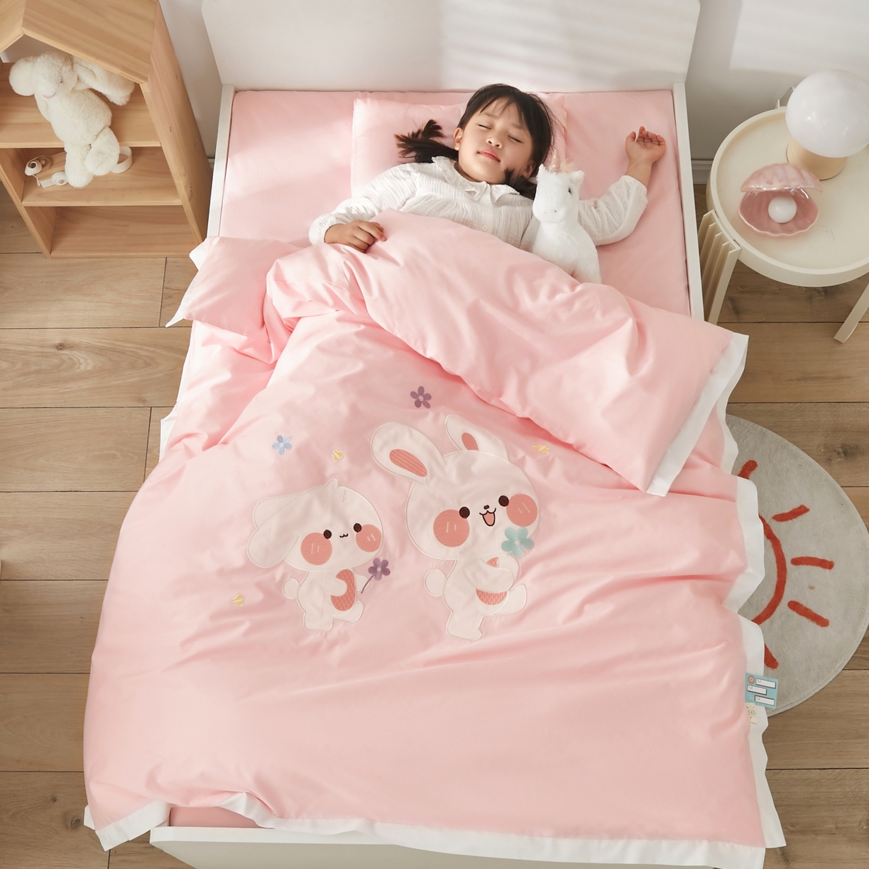 91家纺网 家纺一手货源 找家纺 （总）荷马之梦 2026新款A类60s长绒棉绣花幼儿园套件-萌享系列