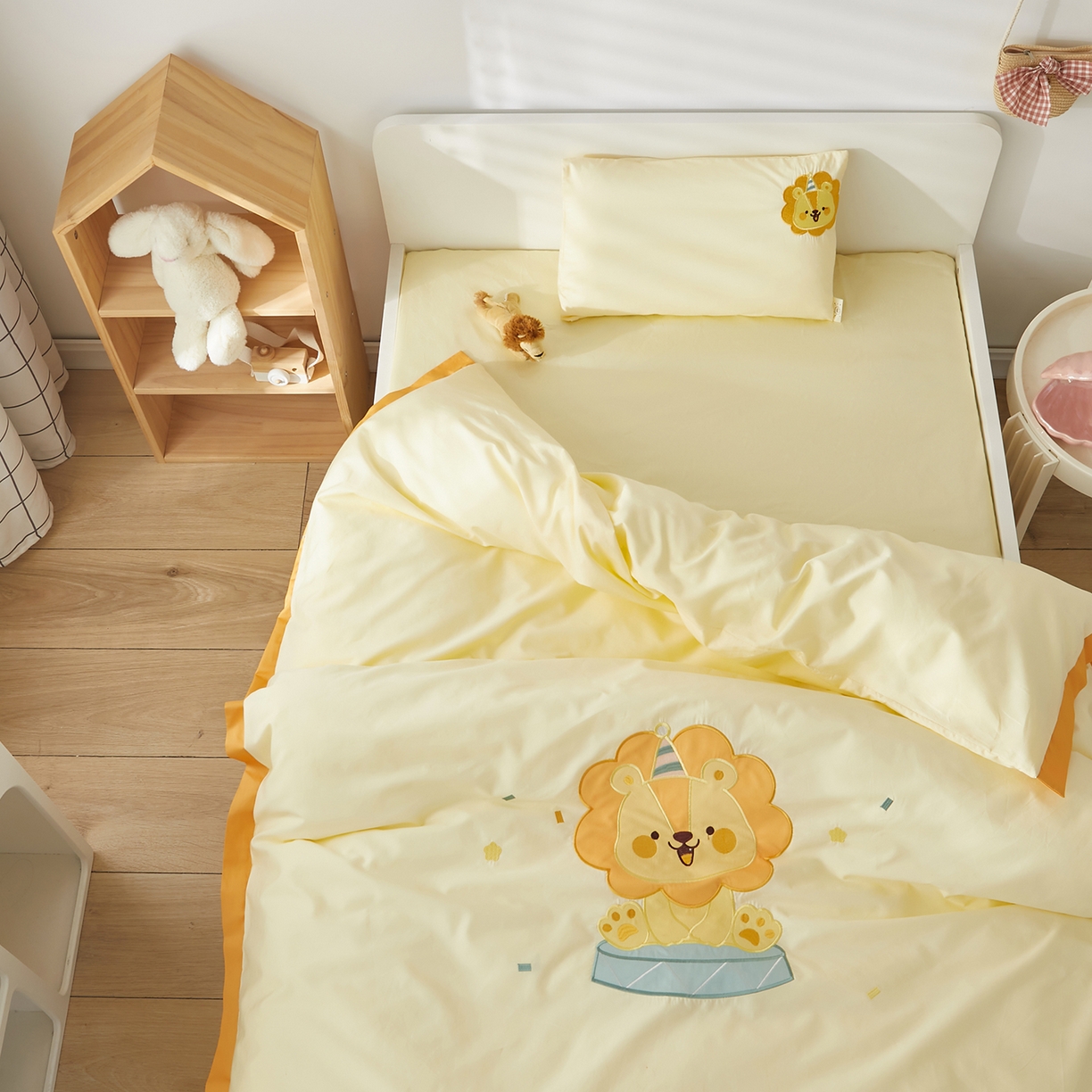 91家纺网 家纺一手货源 找家纺 荷马之梦 2026新款A类60s长绒棉绣花幼儿园套件-萌享系列 狮子王