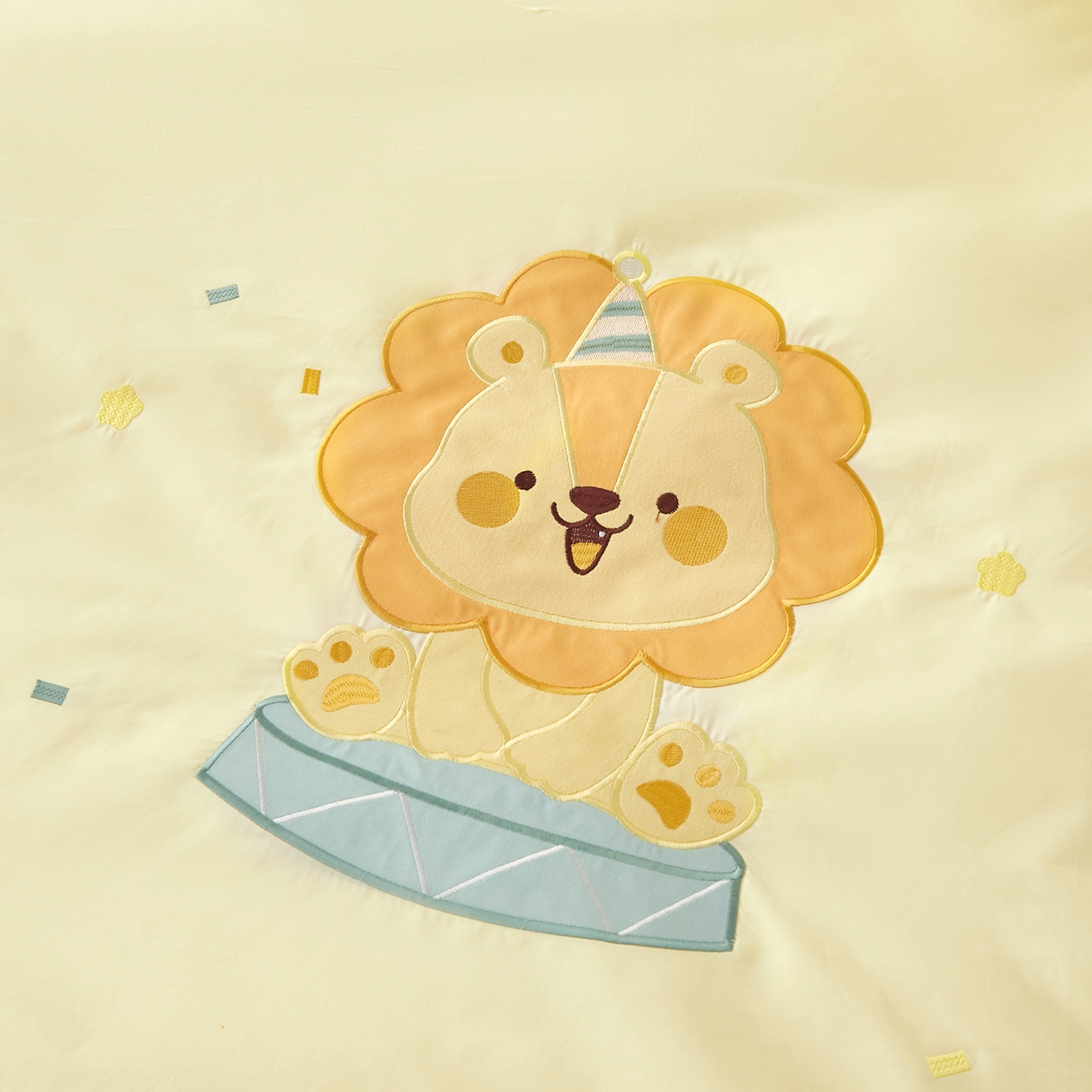 91家纺网 家纺一手货源 找家纺 荷马之梦 2026新款A类60s长绒棉绣花幼儿园套件-萌享系列 狮子王