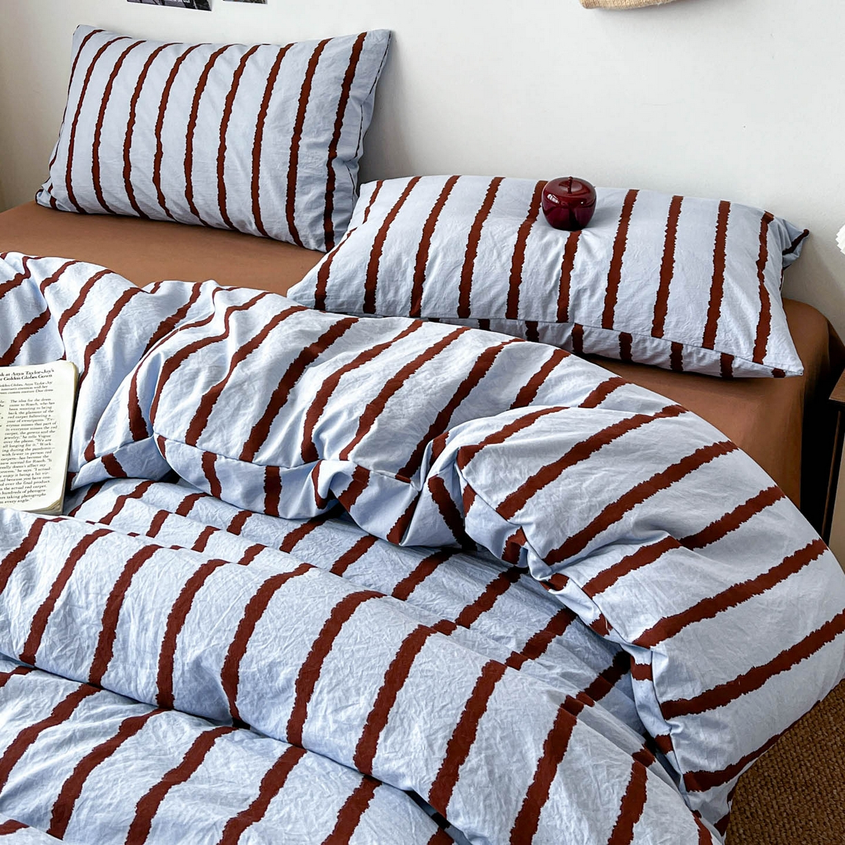 91家纺网 家纺一手货源 找家纺 （总）逸林家纺《原希尔顿逸林》 2026新款简约印花古法水洗棉三件套拼色床单款学生三件套条纹被套单品三件套