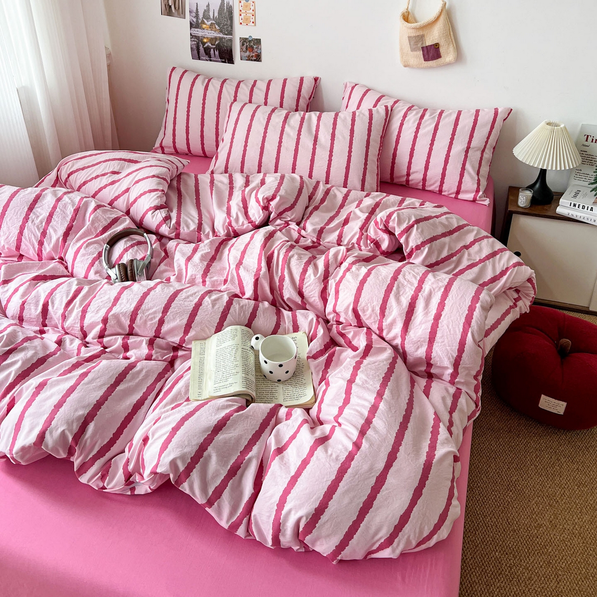 91家纺网 家纺一手货源 找家纺 逸林家纺《原希尔顿逸林》 2026新款简约印花古法水洗棉三件套拼色床单款学生三件套条纹被套单品三件套 墨染-粉