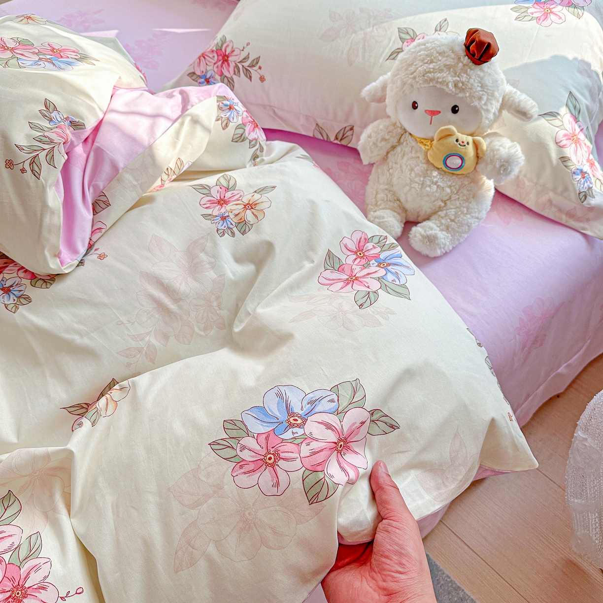 91家纺网 家纺一手货源 找家纺 佳汐蓝家纺 2026新款全棉纯棉加厚13376印花四件套 玉兰芬芳