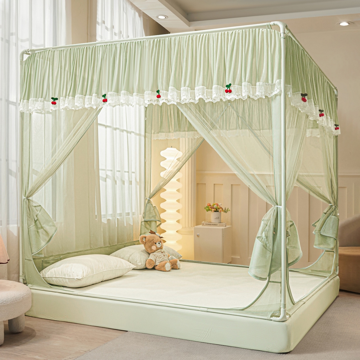 91家纺网 家纺一手货源 找家纺 （总）雪姿家纺 2026新款T+U型刺绣花边床笠回底款三开门外穿坐床蚊帐-坐床樱桃