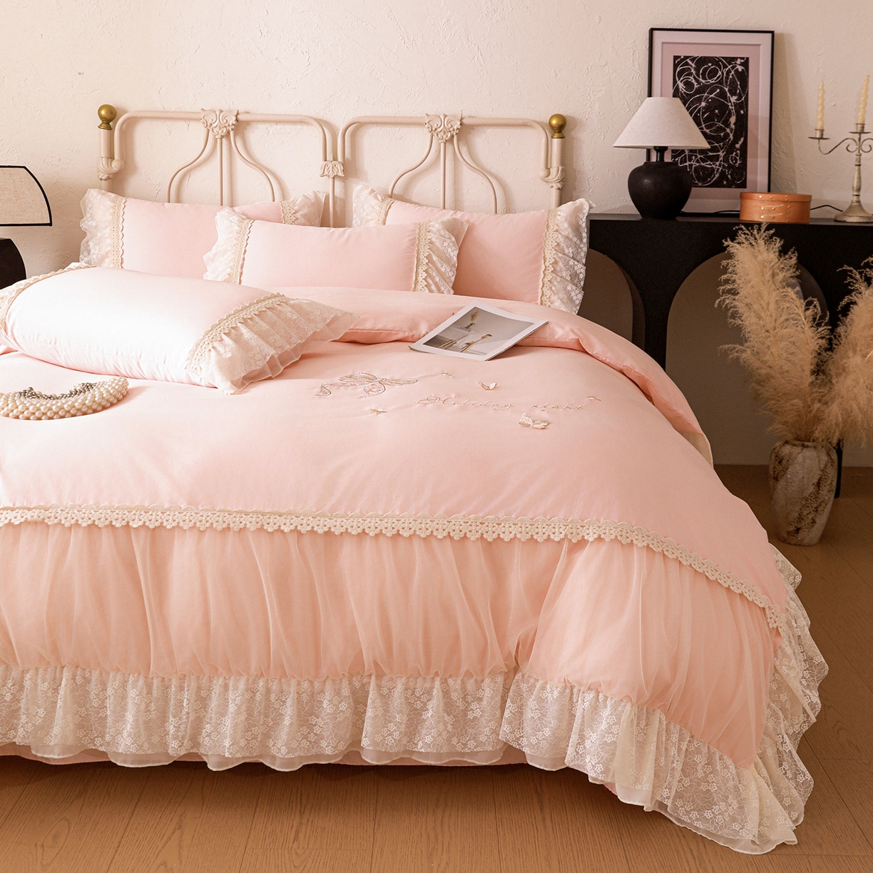 91家纺网 家纺一手货源 找家纺 迪欧芙 2026新款长绒棉全棉纯棉刺绣床单款四件套-巴黎甜梦 巴黎甜梦-蜜桃粉