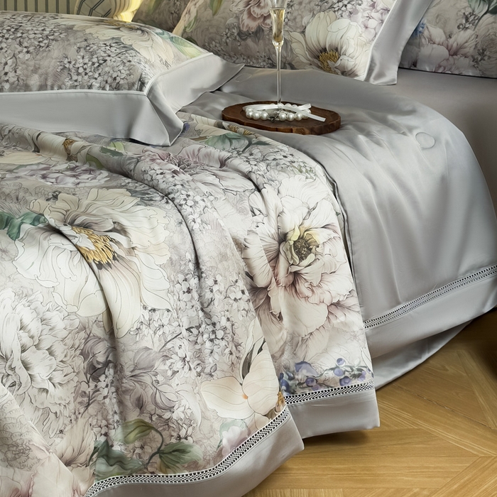 91家纺网 家纺一手货源 找家纺 娇逸家居 2026新款60s天丝数码印花夏被夏凉被空调被四件套 浮漫-灰