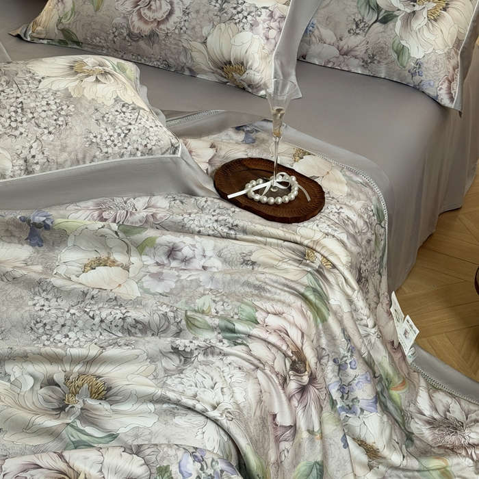 91家纺网 家纺一手货源 找家纺 娇逸家居 2026新款60s天丝数码印花夏被夏凉被空调被四件套 浮漫-灰