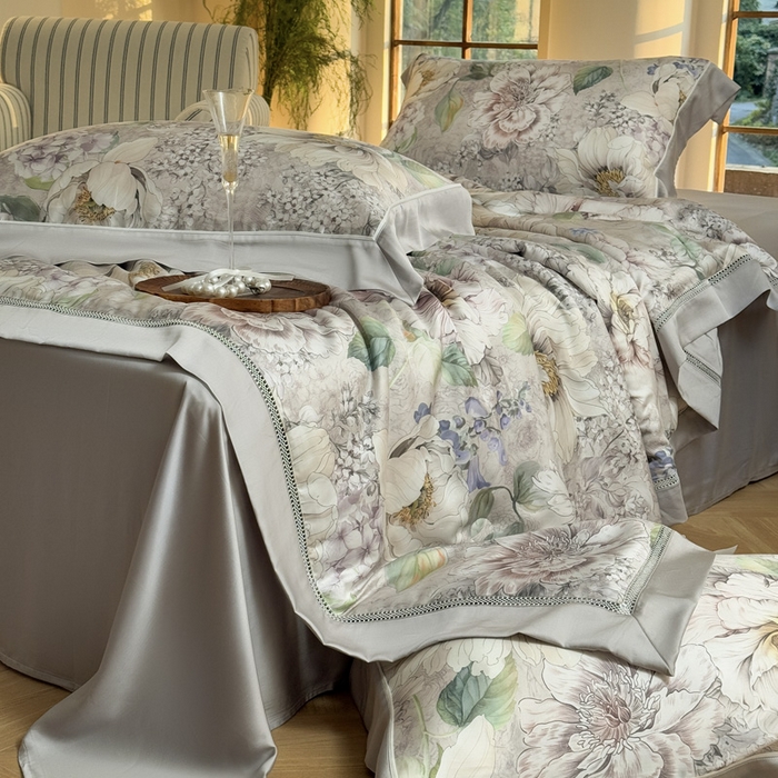 91家纺网 家纺一手货源 找家纺 娇逸家居 2026新款60s天丝数码印花夏被夏凉被空调被四件套 浮漫-灰