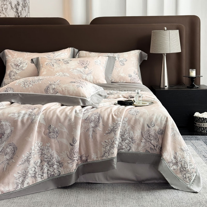 91家纺网 家纺一手货源 找家纺 娇逸家居 2026新款60s天丝数码印花夏被夏凉被空调被四件套 观澜-粉