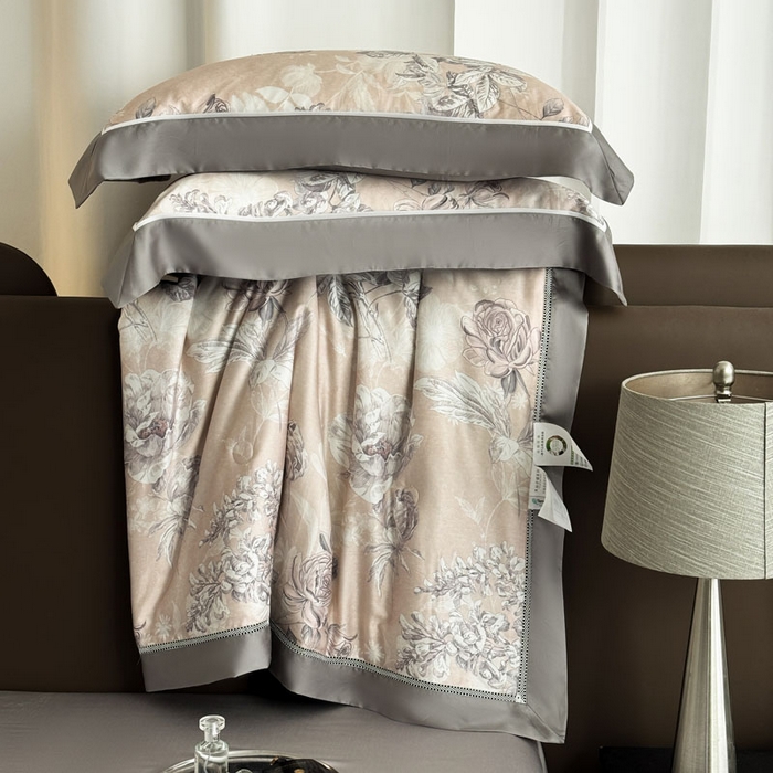 91家纺网 家纺一手货源 找家纺 娇逸家居 2026新款60s天丝数码印花夏被夏凉被空调被四件套 观澜-粉