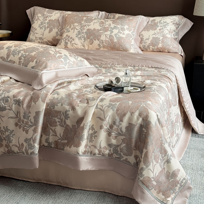 91家纺网 家纺一手货源 找家纺 娇逸家居 2026新款60s天丝数码印花夏被夏凉被空调被四件套 龄茵