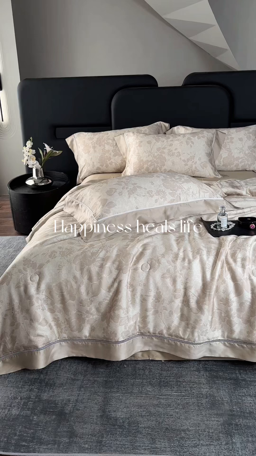 91家纺网 家纺一手货源 找家纺 娇逸家居 2026新款60s天丝数码印花夏被夏凉被空调被四件套 骆雪