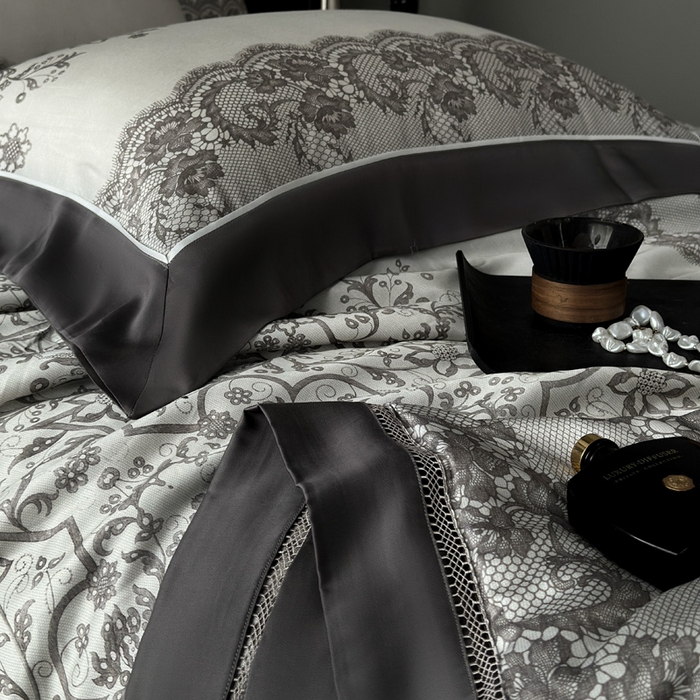 91家纺网 家纺一手货源 找家纺 娇逸家居 2026新款60s天丝数码印花夏被夏凉被空调被四件套 迷颖-咖