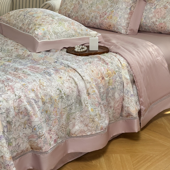 91家纺网 家纺一手货源 找家纺 娇逸家居 2026新款60s天丝数码印花夏被夏凉被空调被四件套 妙颜-粉