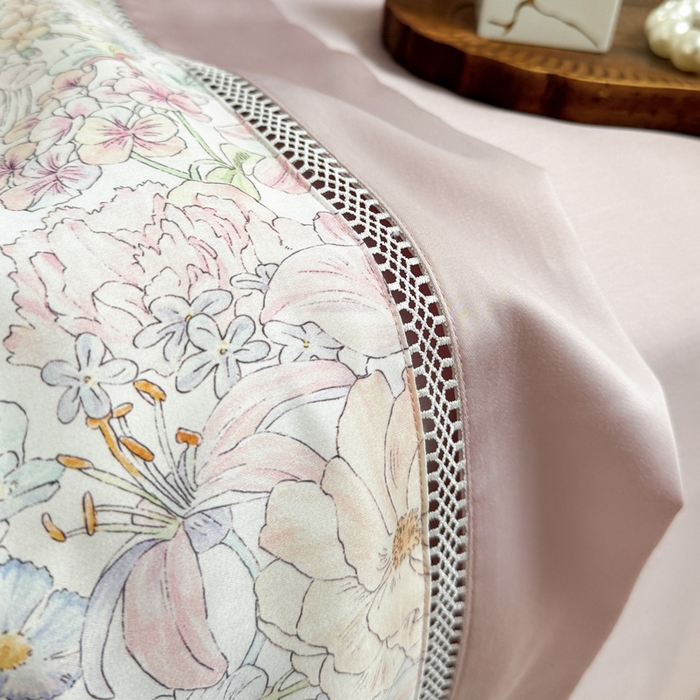 91家纺网 家纺一手货源 找家纺 娇逸家居 2026新款60s天丝数码印花夏被夏凉被空调被四件套 妙颜-粉