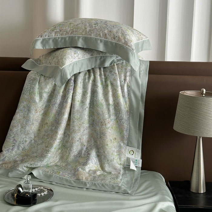 91家纺网 家纺一手货源 找家纺 娇逸家居 2026新款60s天丝数码印花夏被夏凉被空调被四件套 妙颜-绿