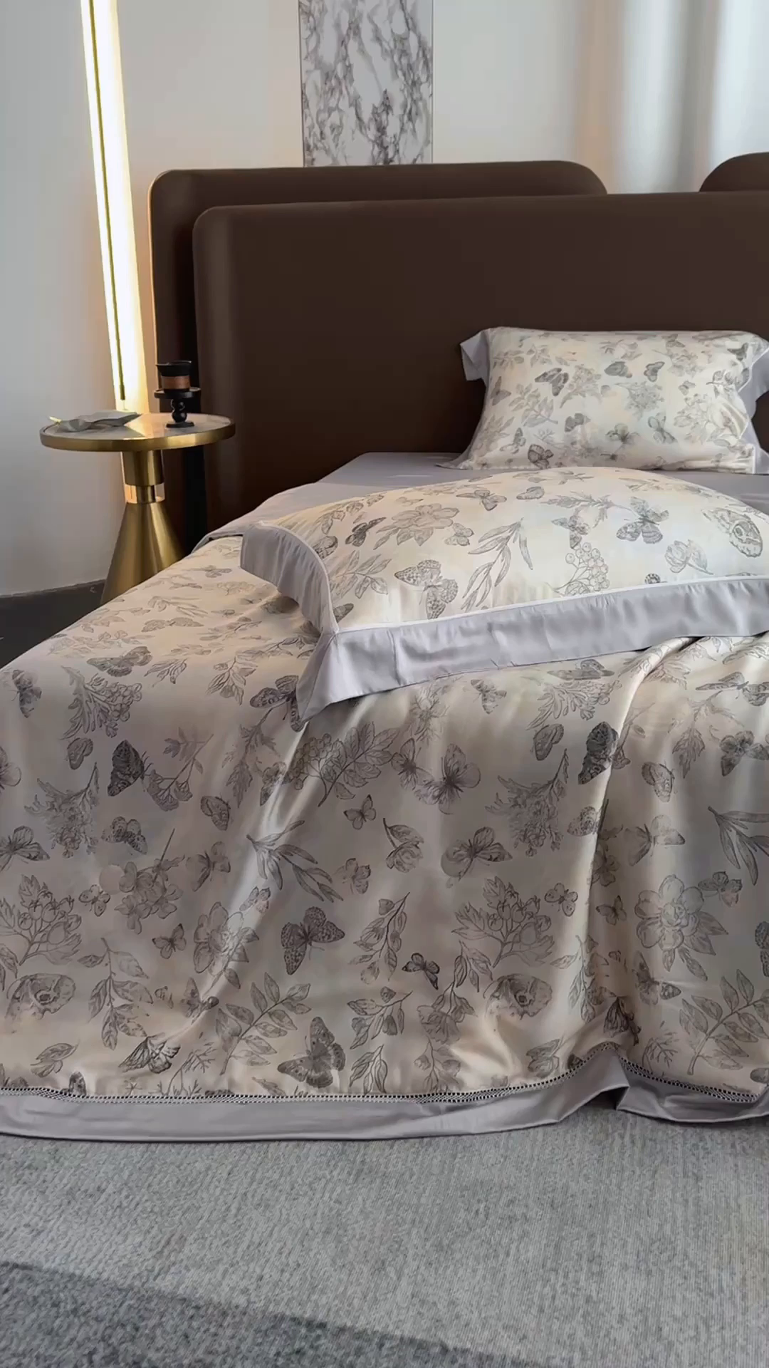 91家纺网 家纺一手货源 找家纺 娇逸家居 2026新款60s天丝数码印花夏被夏凉被空调被四件套 琦蝶