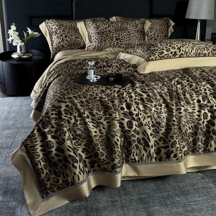 91家纺网 家纺一手货源 找家纺 娇逸家居 2026新款60s天丝数码印花夏被夏凉被空调被四件套 野趣-咖