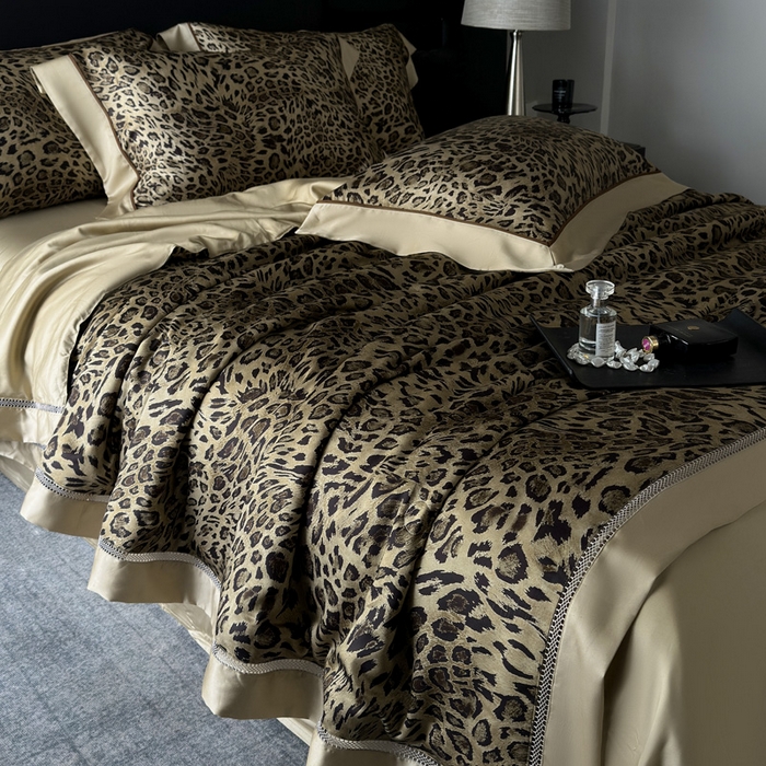 91家纺网 家纺一手货源 找家纺 娇逸家居 2026新款60s天丝数码印花夏被夏凉被空调被四件套 野趣-咖