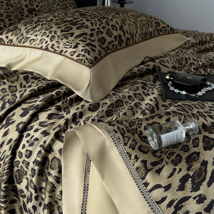 91家纺网 家纺一手货源 找家纺 娇逸家居 2026新款60s天丝数码印花夏被夏凉被空调被四件套 野趣-咖