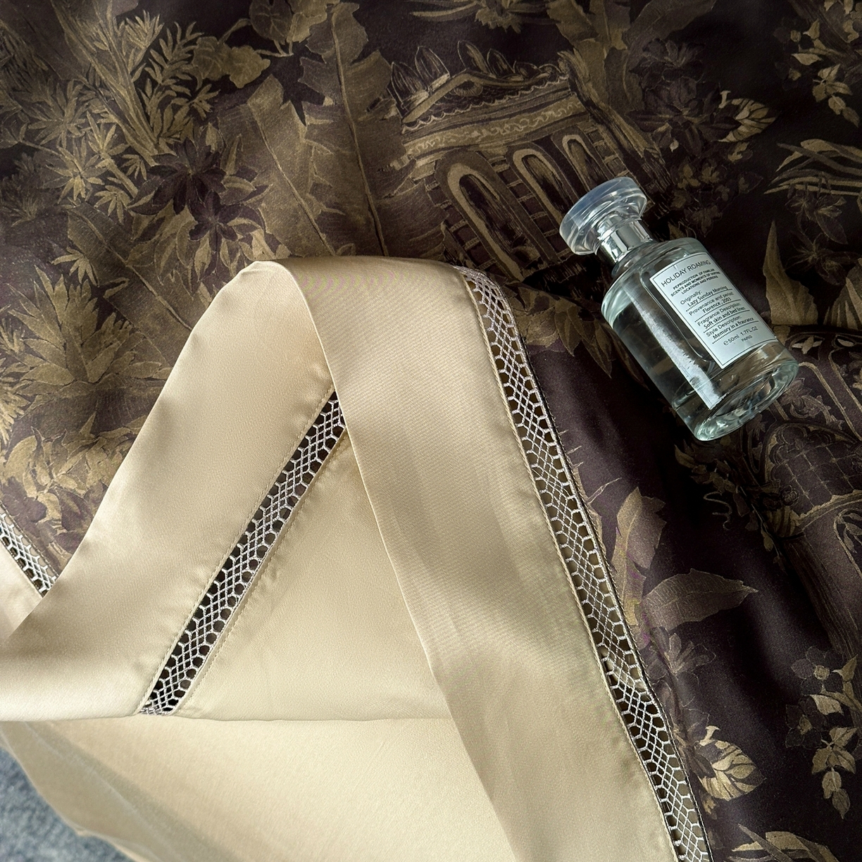 91家纺网 家纺一手货源 找家纺 娇逸家居 2026新款60s天丝数码印花夏被夏凉被空调被四件套 夜阑