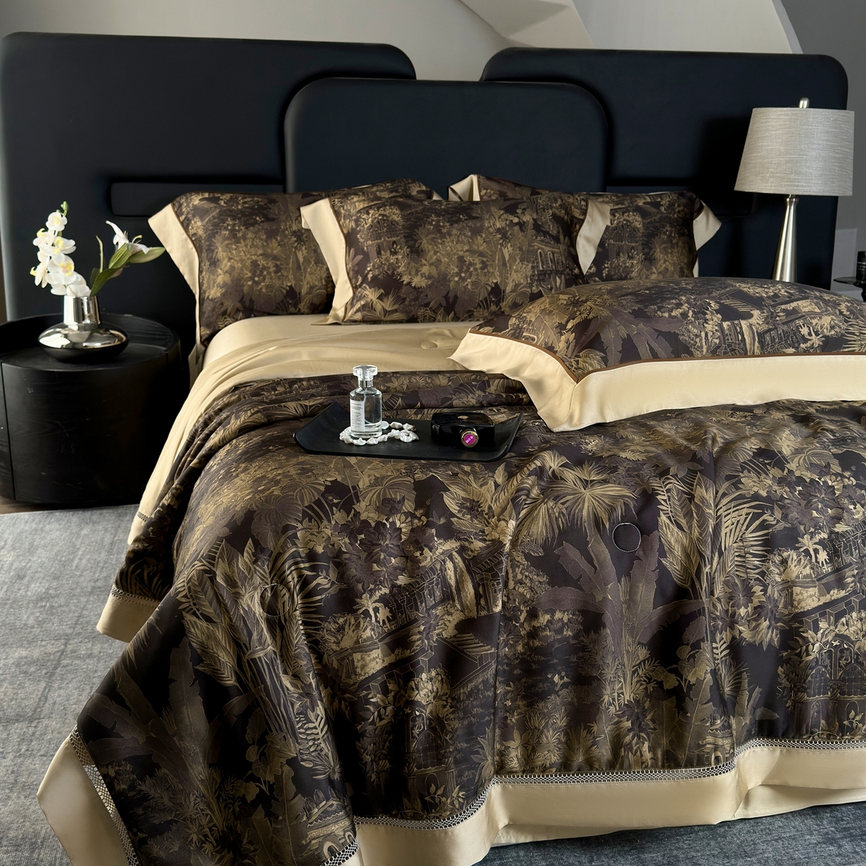 91家纺网 家纺一手货源 找家纺 娇逸家居 2026新款60s天丝数码印花夏被夏凉被空调被四件套 夜阑