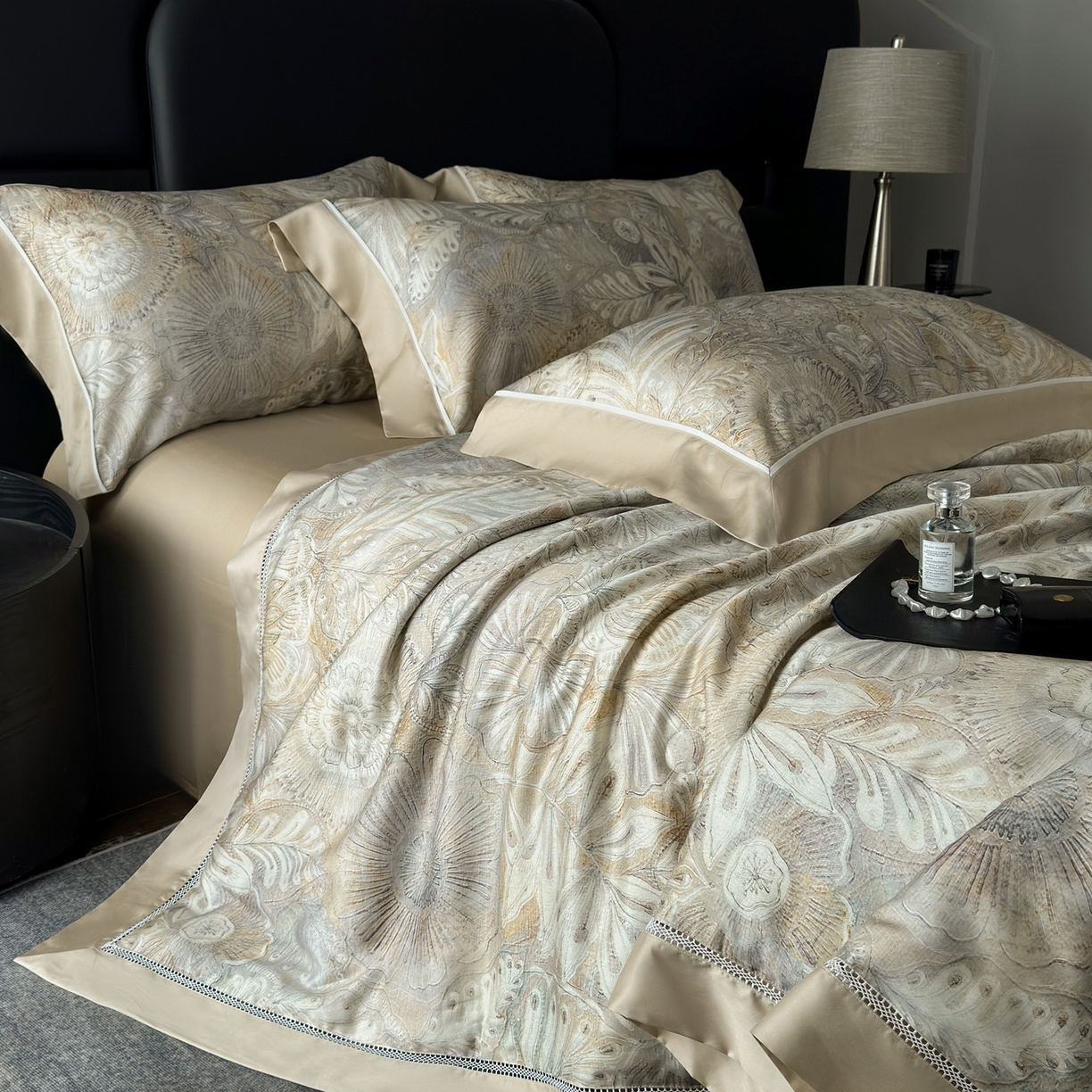 91家纺网 家纺一手货源 找家纺 娇逸家居 2026新款60s天丝数码印花夏被夏凉被空调被四件套 遇春