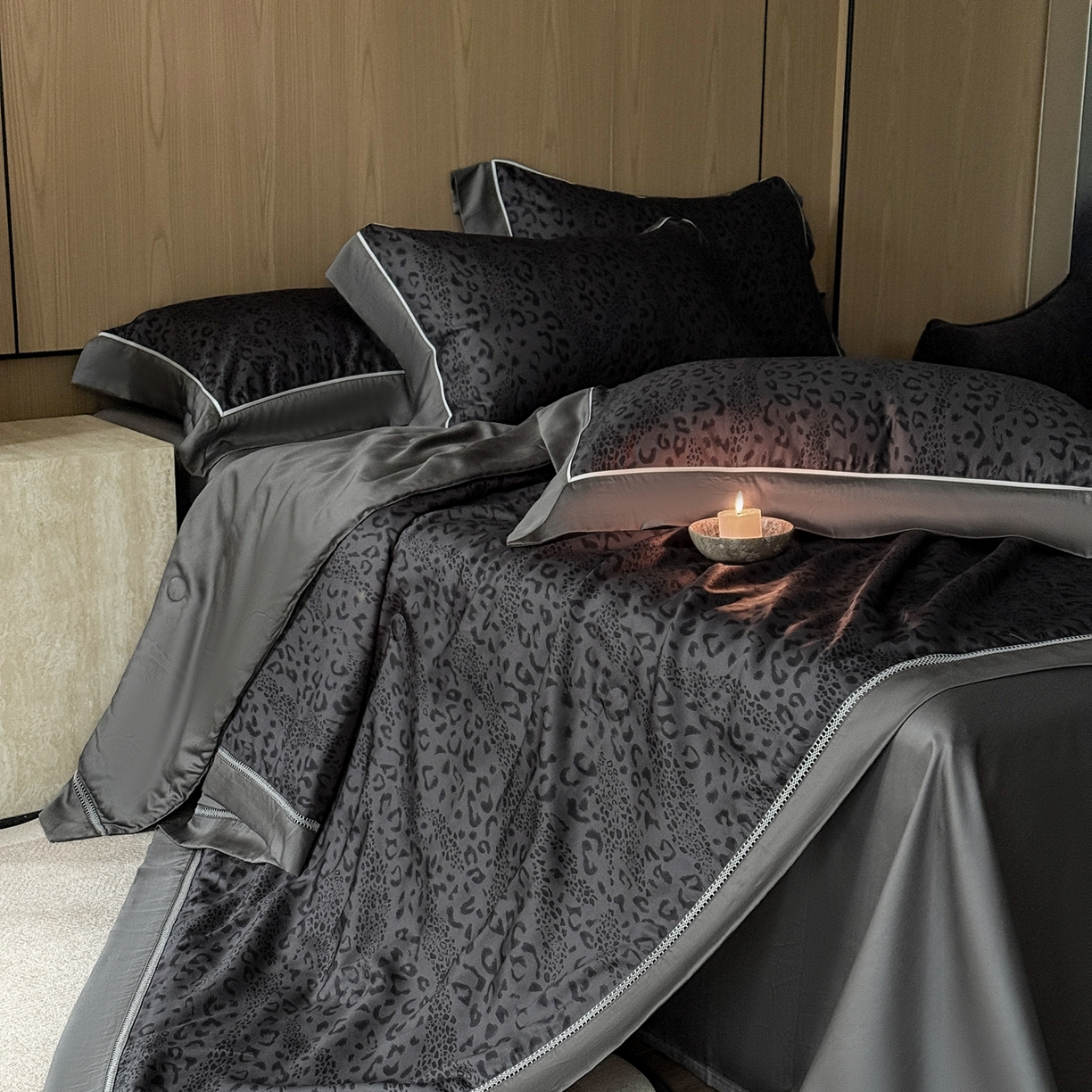 91家纺网 家纺一手货源 找家纺 娇逸家居 2026新款60s天丝数码印花夏被夏凉被空调被四件套 苍岭