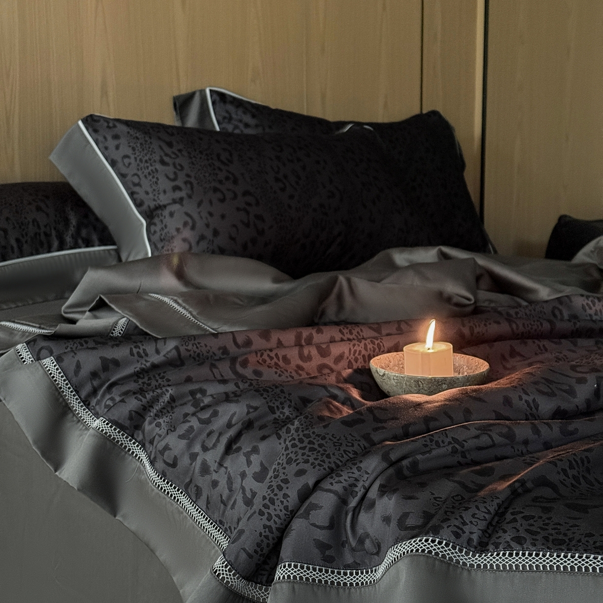 91家纺网 家纺一手货源 找家纺 娇逸家居 2026新款60s天丝数码印花夏被夏凉被空调被四件套 苍岭