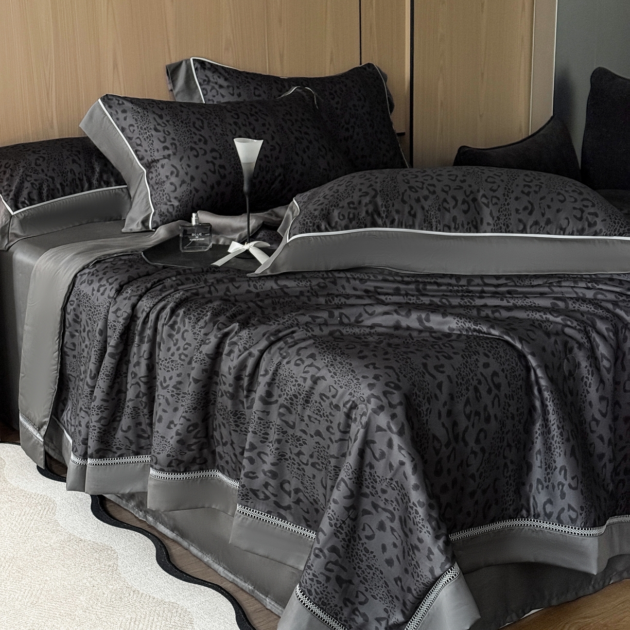 91家纺网 家纺一手货源 找家纺 娇逸家居 2026新款60s天丝数码印花夏被夏凉被空调被四件套 苍岭