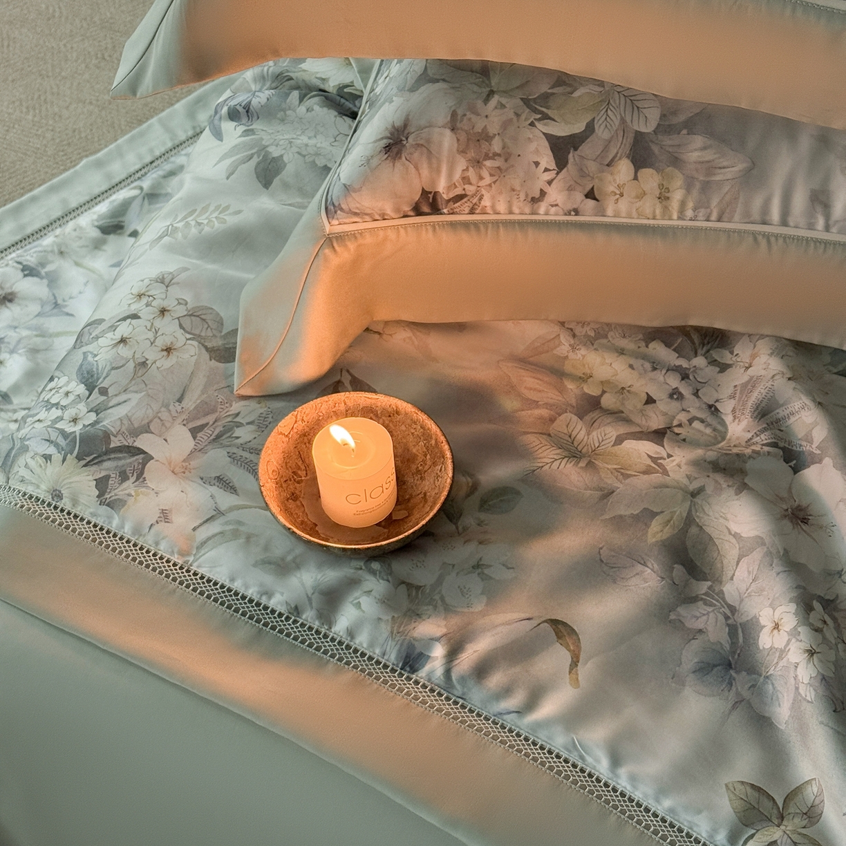 91家纺网 家纺一手货源 找家纺 娇逸家居 2026新款60s天丝数码印花夏被夏凉被空调被四件套 觅光