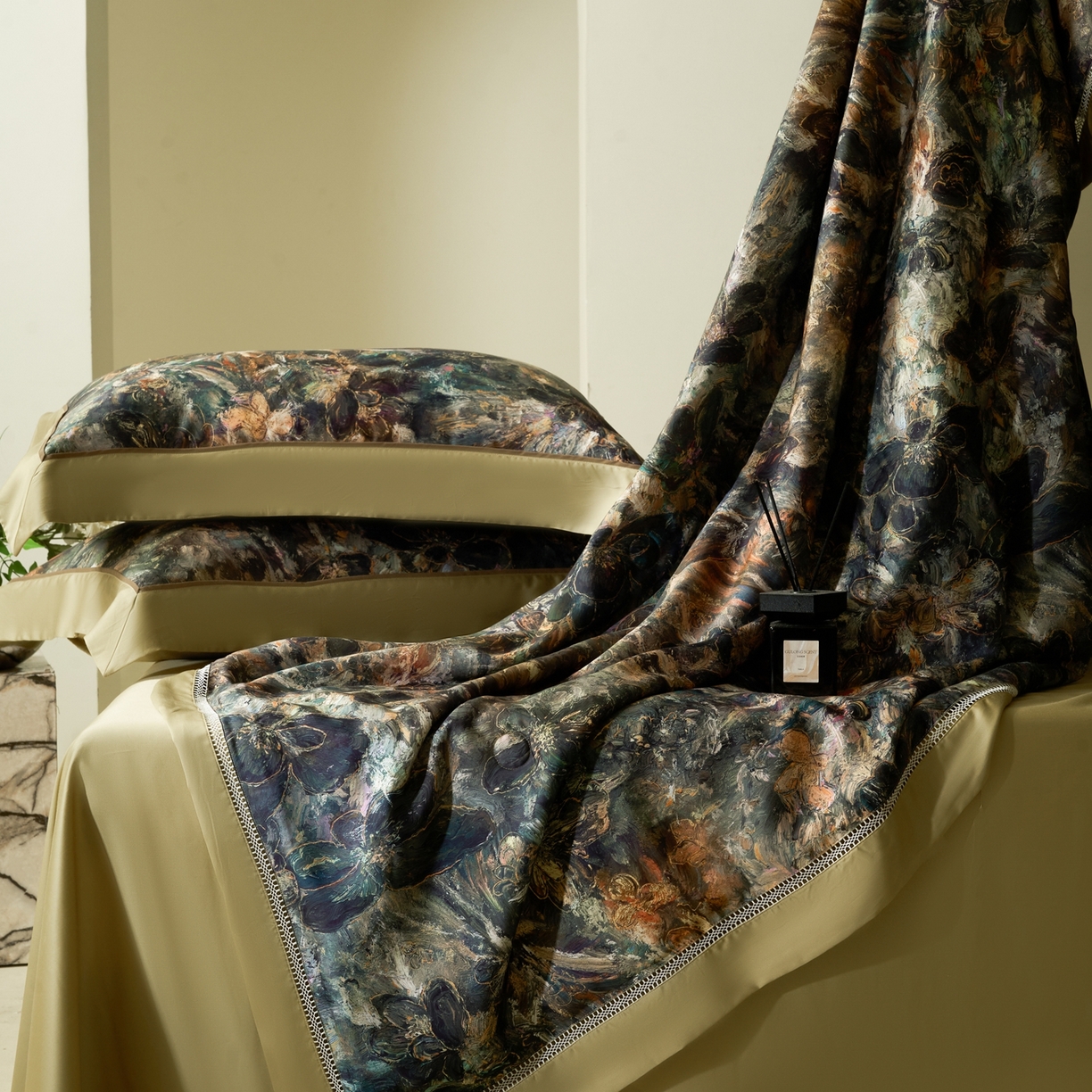 91家纺网 家纺一手货源 找家纺 娇逸家居 2026新款60s天丝数码印花夏被夏凉被空调被四件套 绮丽