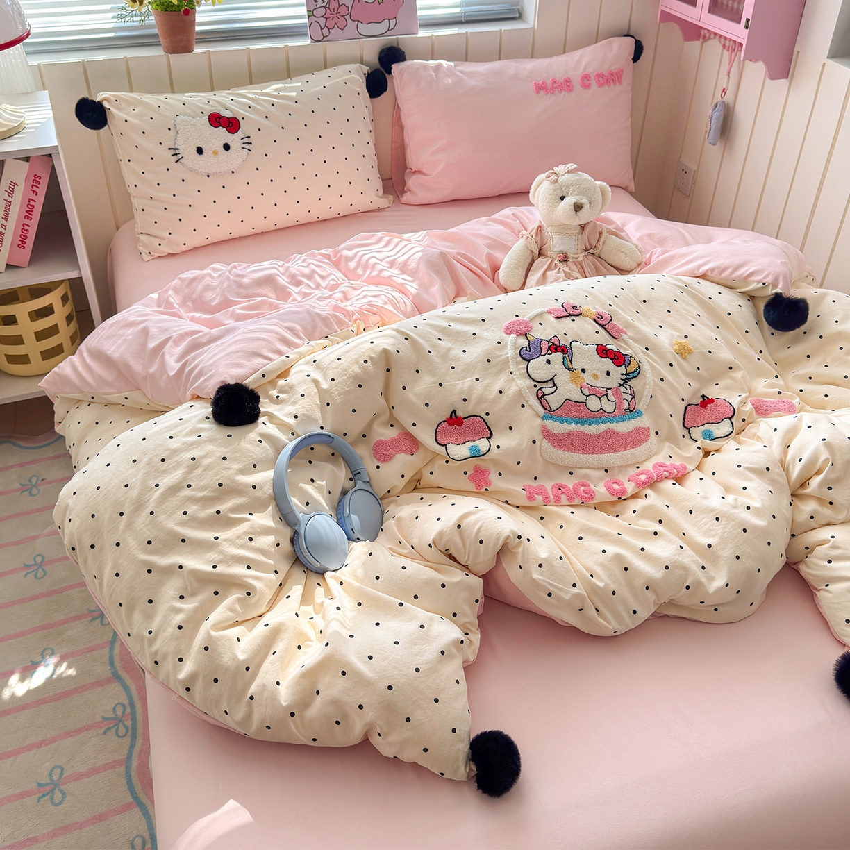 91家纺网 家纺一手货源 找家纺 优选 2026新款小红书热款毛球混搭风毛巾绣床上用品四件套韩版学生三件套 幸运加马-米粉