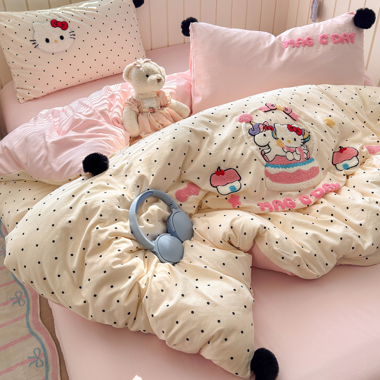 91家纺网 家纺一手货源 找家纺 优选 2026新款小红书热款毛球混搭风毛巾绣床上用品四件套韩版学生三件套 幸运加马-米粉