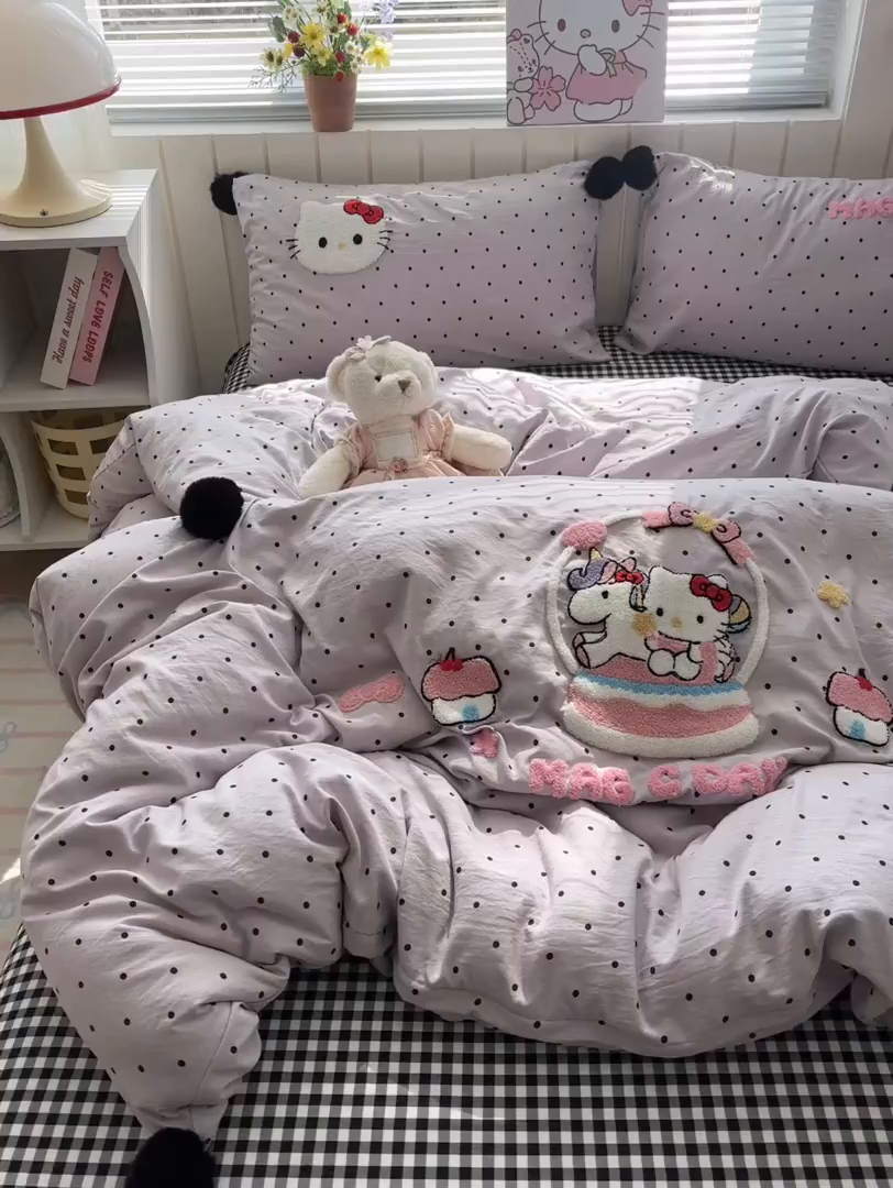 91家纺网 家纺一手货源 找家纺 优选 2026新款小红书热款毛球混搭风毛巾绣床上用品四件套韩版学生三件套 幸运加马-紫格