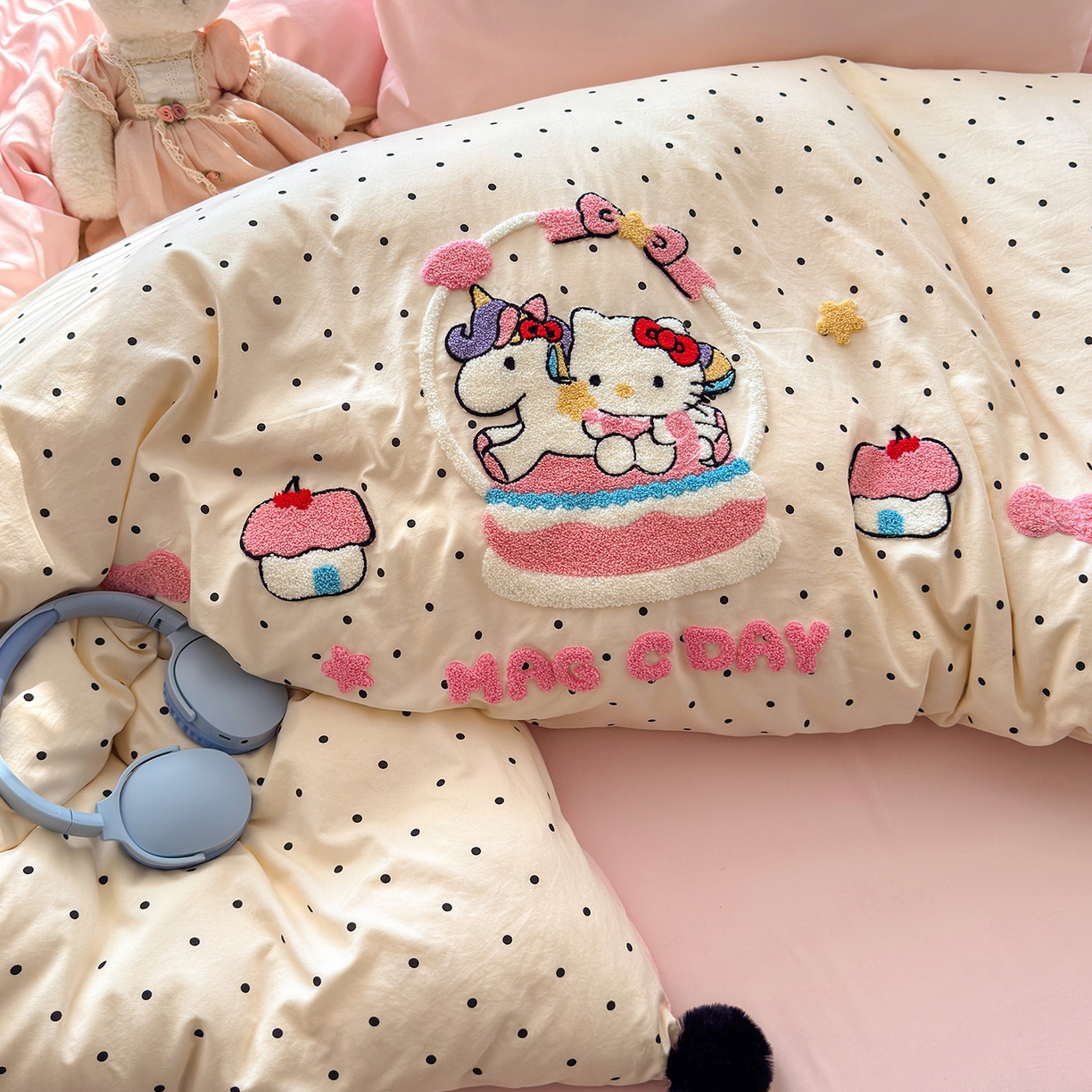 91家纺网 家纺一手货源 找家纺 优选良品 2026新款小红书热款毛球混搭风毛巾绣床上用品四件套韩版学生三件套 幸运加马-米粉