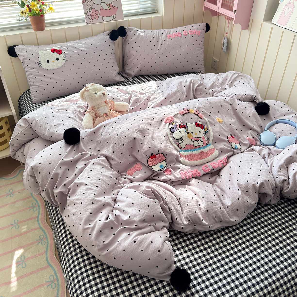 91家纺网 家纺一手货源 找家纺 优选良品 2026新款小红书热款毛球混搭风毛巾绣床上用品四件套韩版学生三件套 幸运加马-紫格