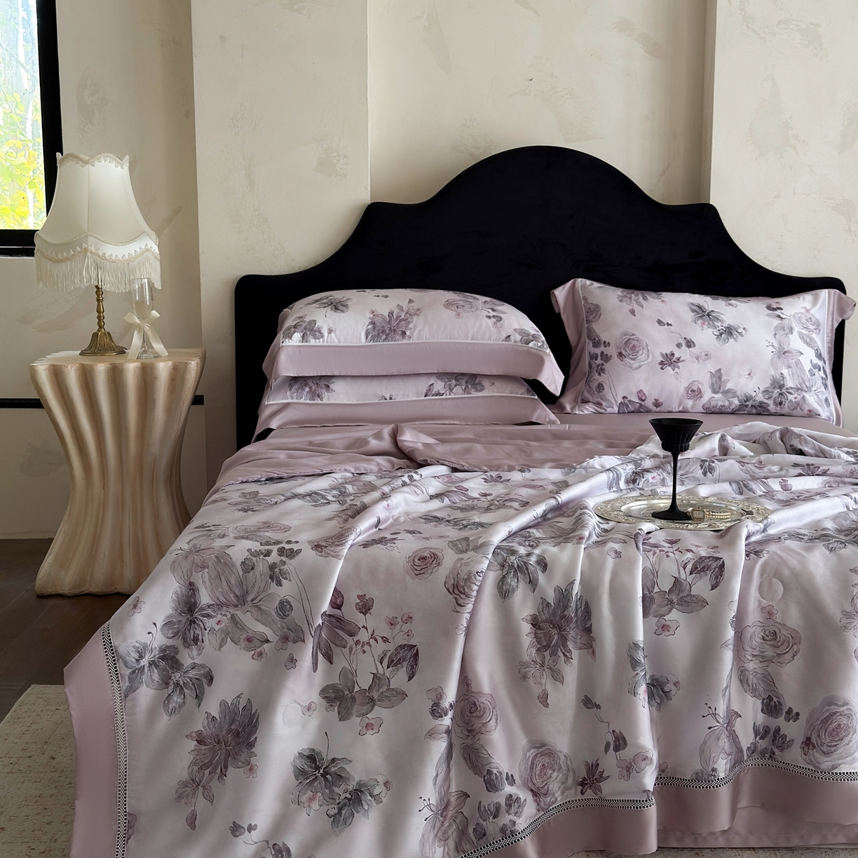 91家纺网 家纺一手货源 找家纺 娇逸家居 2026新款60s天丝数码印花夏被夏凉被空调被四件套 悦盈