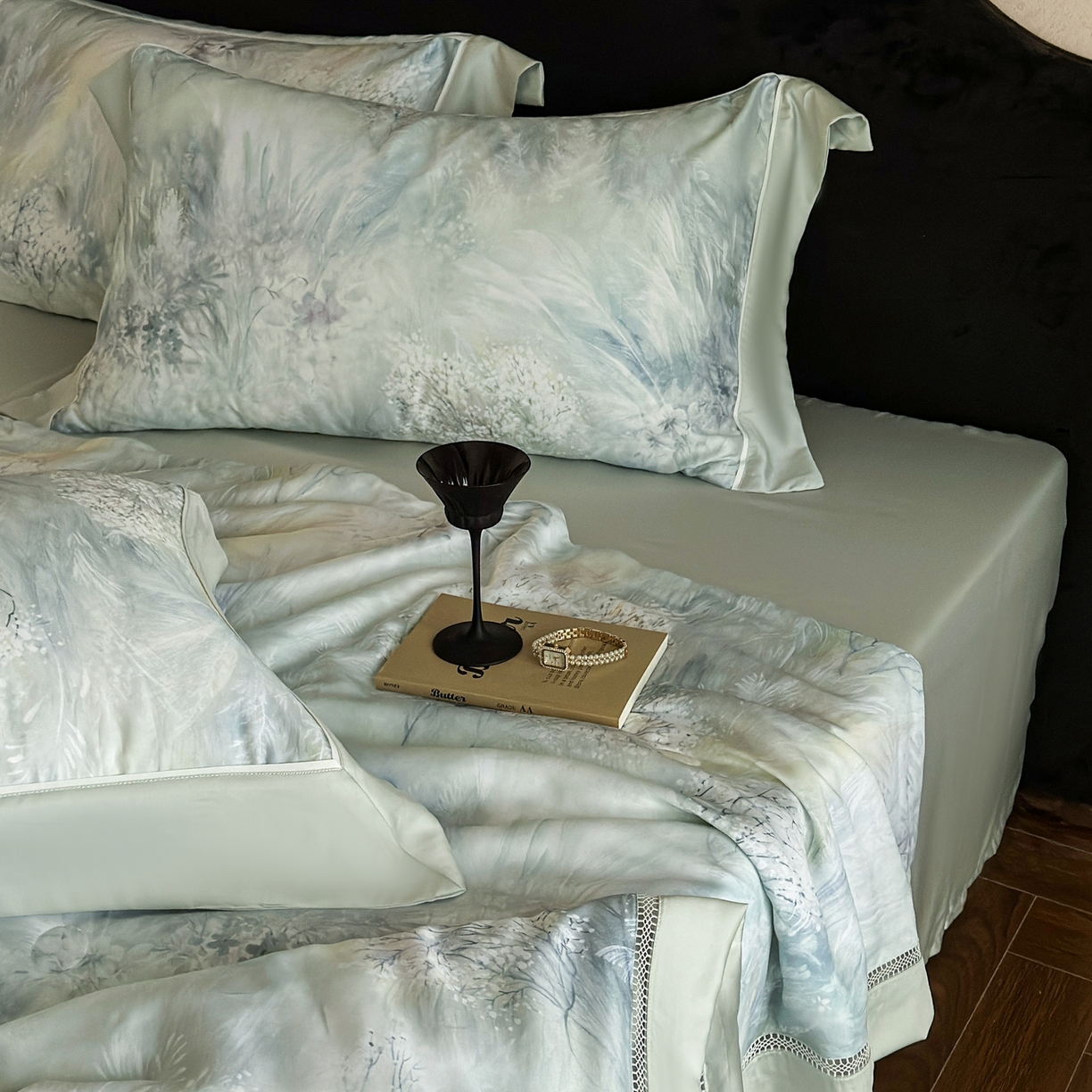 91家纺网 家纺一手货源 找家纺 娇逸家居 2026新款60s天丝数码印花夏被夏凉被空调被四件套 云雾间