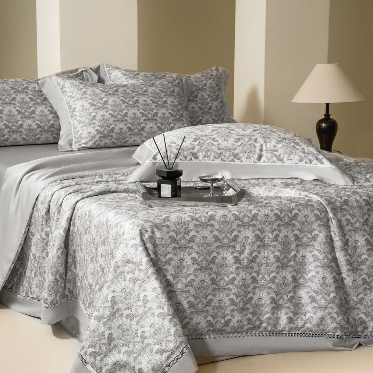 91家纺网 家纺一手货源 找家纺 娇逸家居 2026新款60s天丝数码印花夏被夏凉被空调被四件套 芷夕