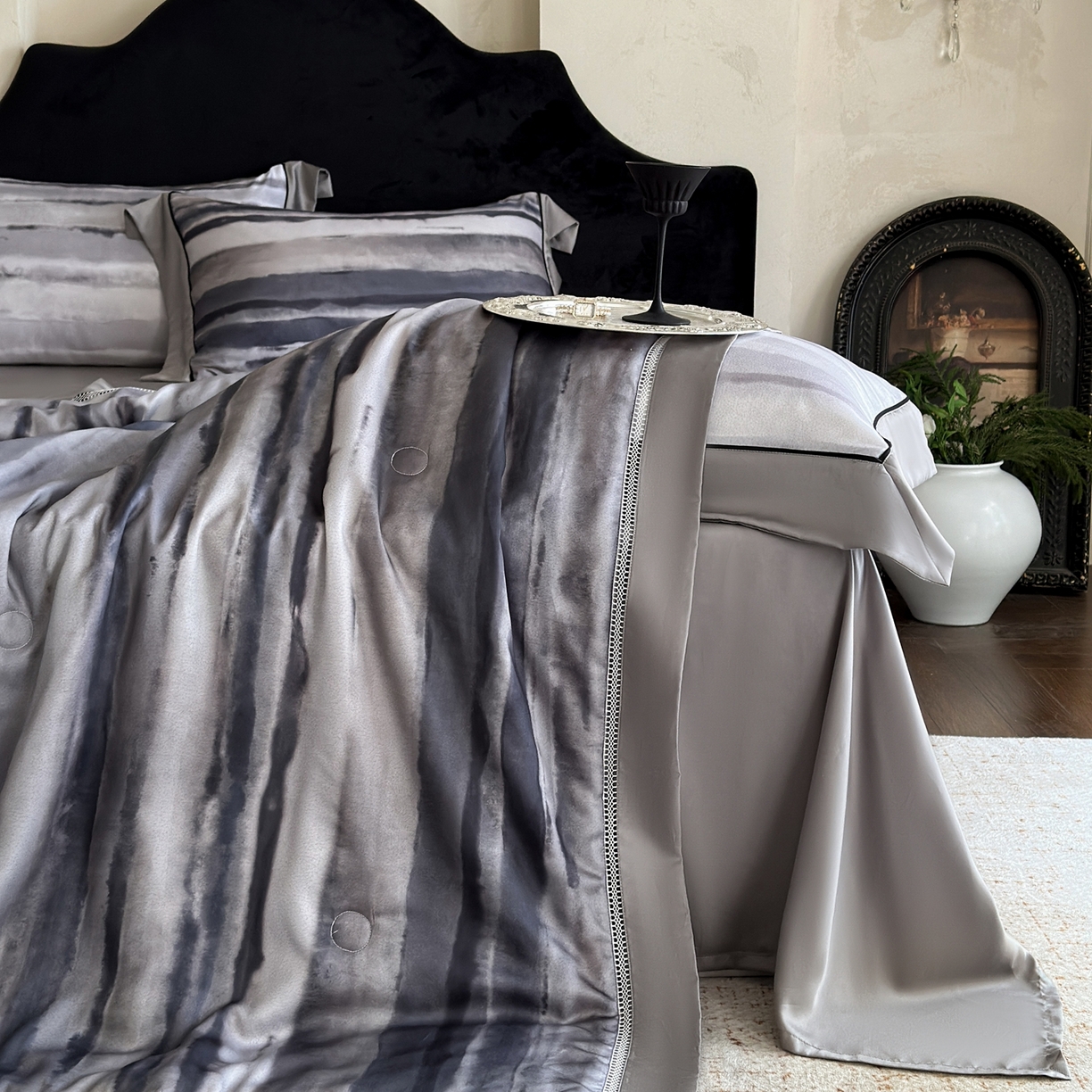 91家纺网 家纺一手货源 找家纺 娇逸家居 2026新款60s天丝数码印花夏被夏凉被空调被四件套 至朴