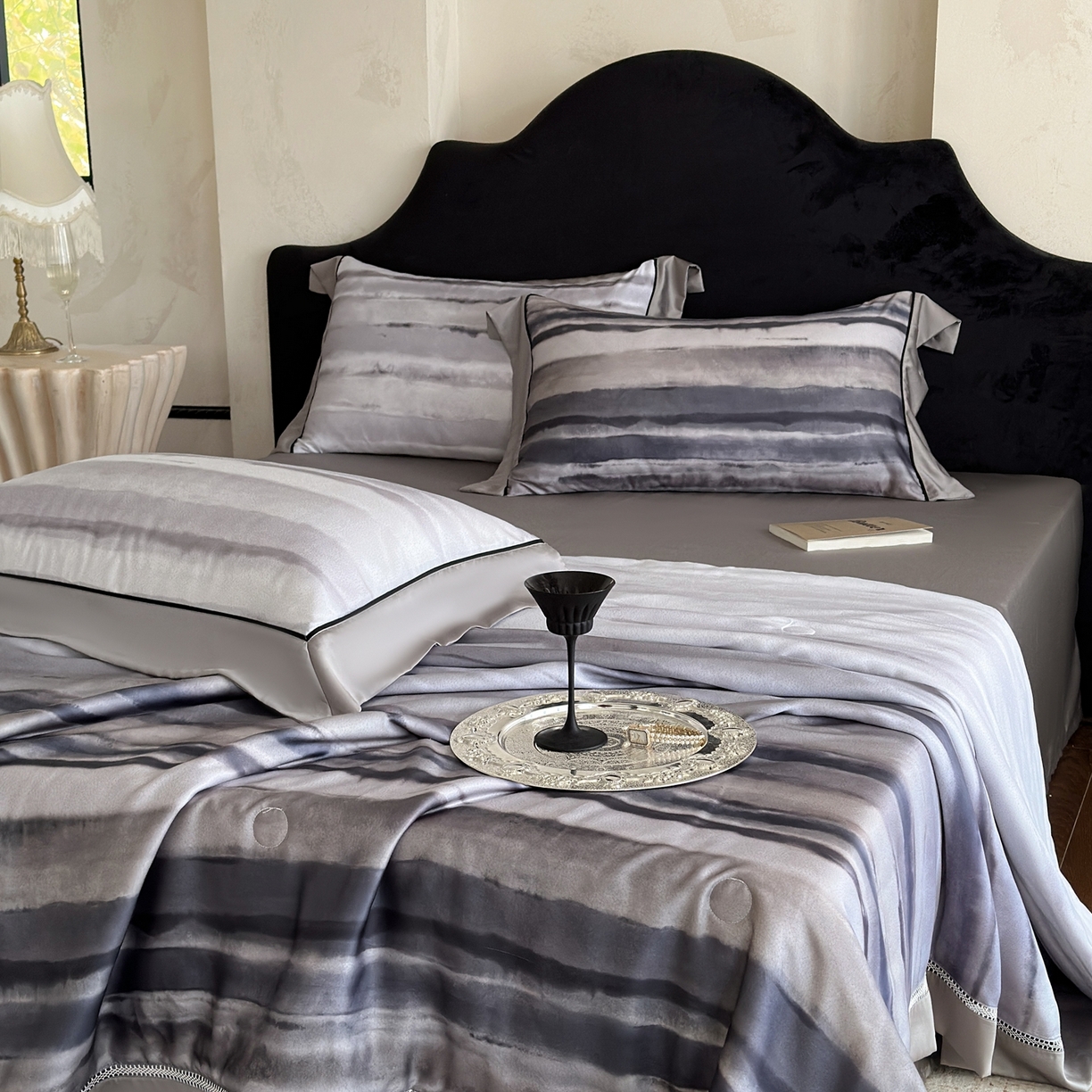 91家纺网 家纺一手货源 找家纺 娇逸家居 2026新款60s天丝数码印花夏被夏凉被空调被四件套 至朴