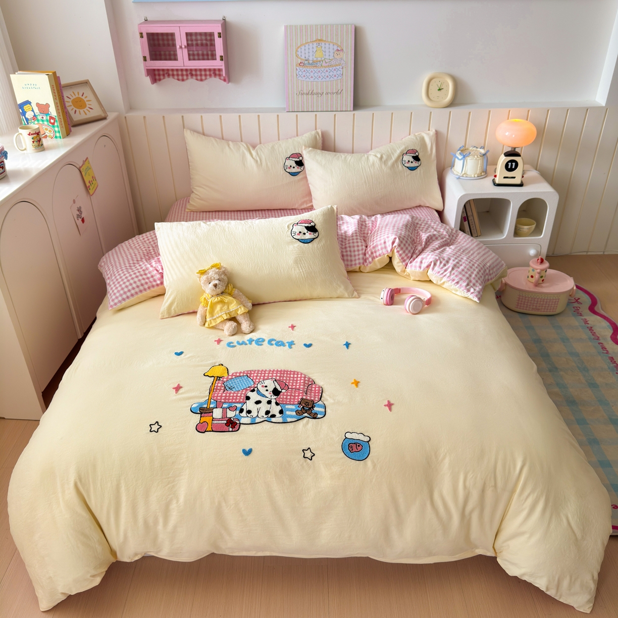 91家纺网 家纺一手货源 找家纺 （总）欣宜家纺 2026新款云朵棉毛巾绣床上四件套卡通被套床单学生宿舍三件套