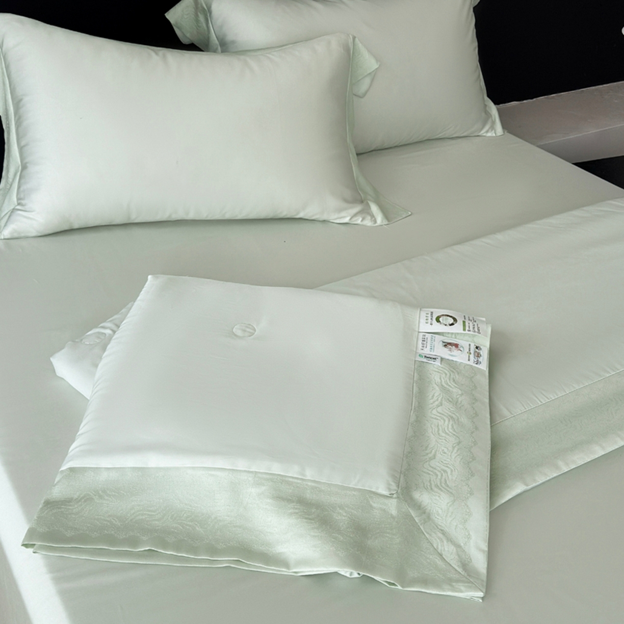 91家纺网 家纺一手货源 找家纺 （总）娇逸家居 2026新款60天丝素色金丝提花拼边款夏被夏凉被空调被四件套-芙莉