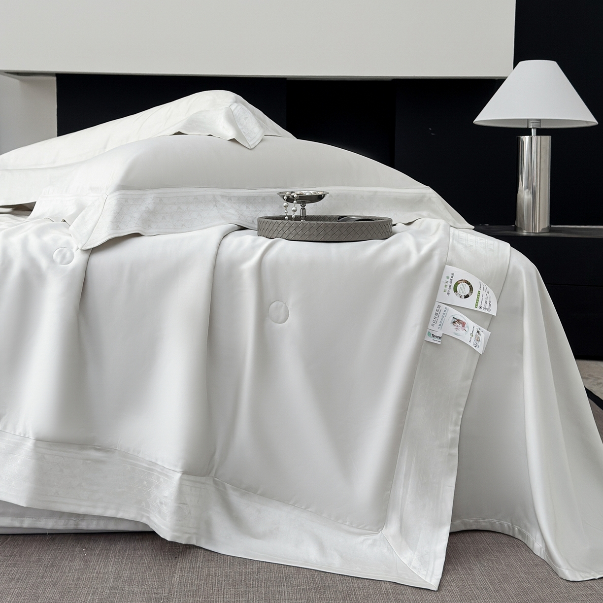 91家纺网 家纺一手货源 找家纺 娇逸家居 2026新款60天丝素色金丝提花拼边款夏被夏凉被空调被四件套-芙莉 奶酪