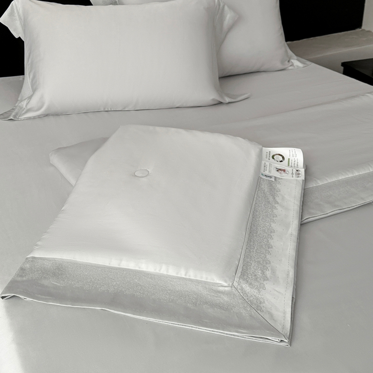 娇逸家居 2026新款60天丝素色金丝提花拼边款夏被夏凉被空调被四件套-芙莉 素灰