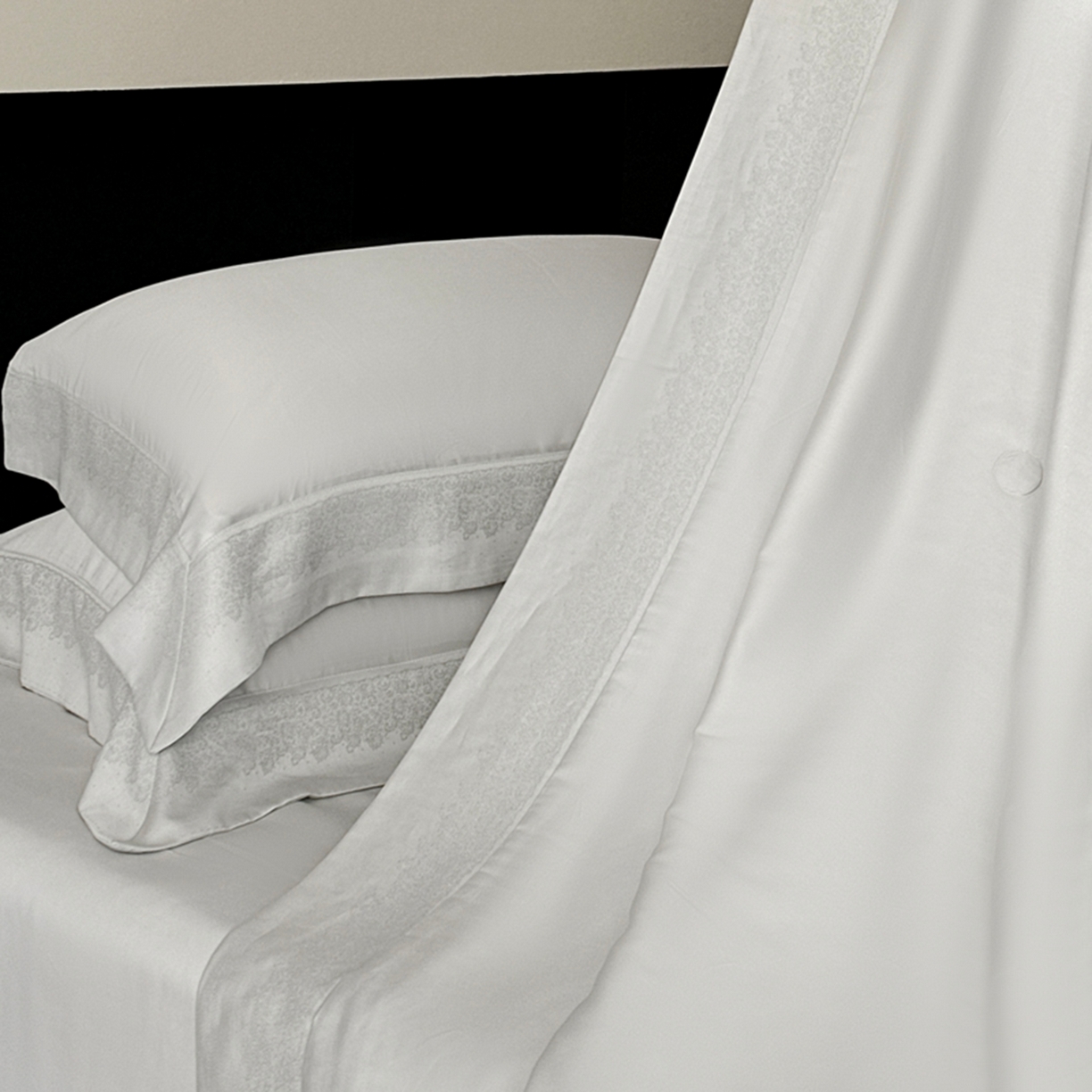 91家纺网 家纺一手货源 找家纺 娇逸家居 2026新款60天丝素色金丝提花拼边款夏被夏凉被空调被四件套-芙莉 素灰