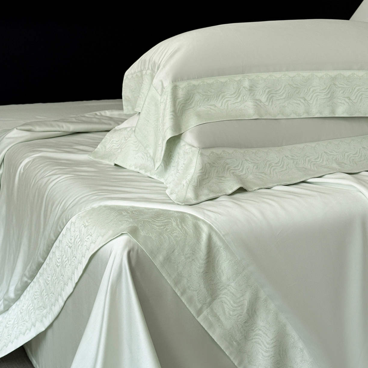 91家纺网 家纺一手货源 找家纺 娇逸家居 2026新款60天丝素色金丝提花拼边款夏被夏凉被空调被四件套-芙莉 夏绿